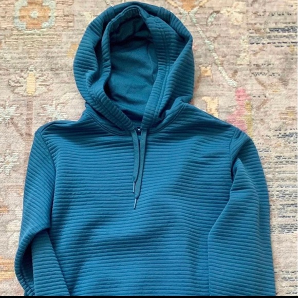 Nike Dri-fit Hoodie - Picture 3 of 3